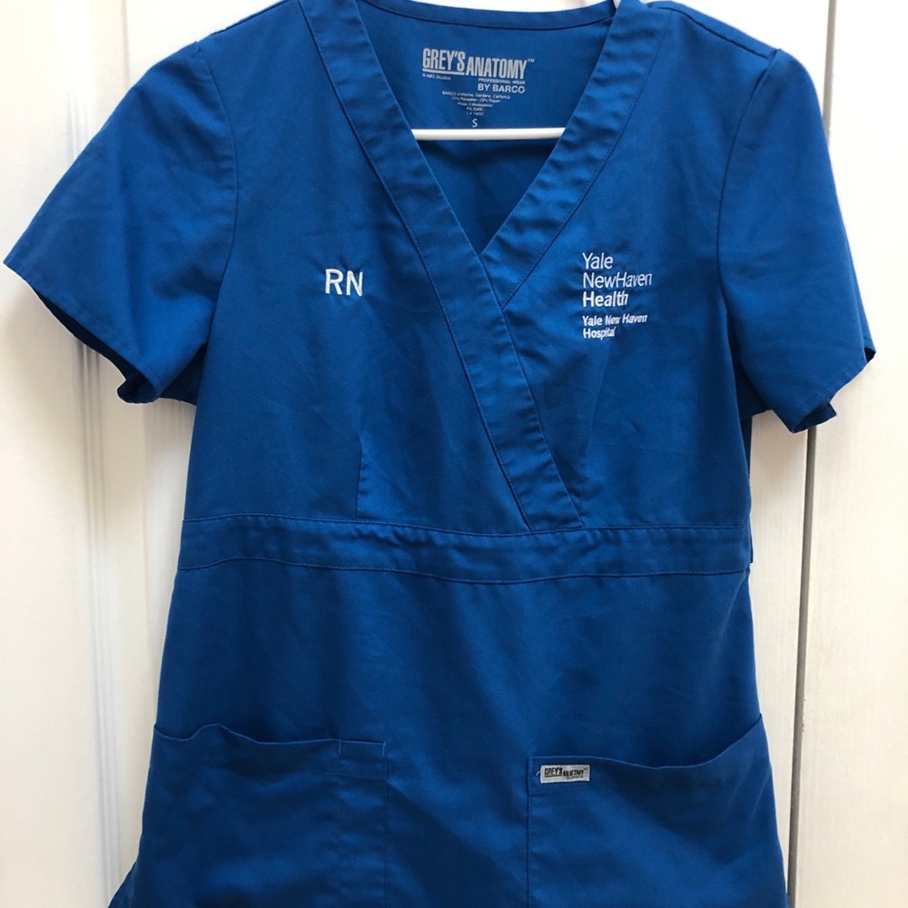 Grey’s Anatomy Women’s Mock Wrap Yale Scrub Top
